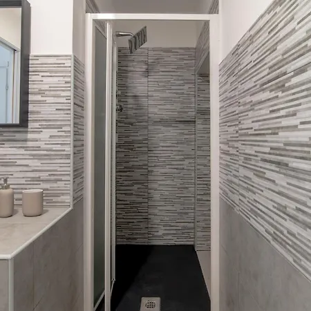 Borgovico Antico Apartment *